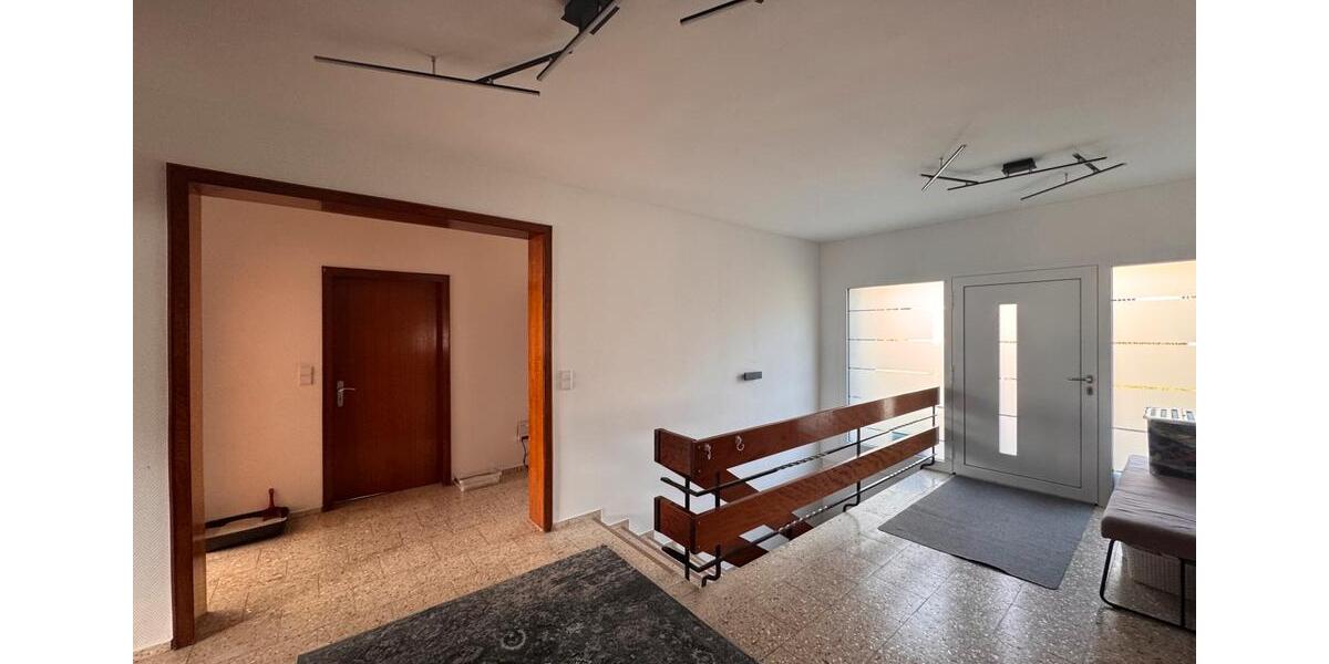 Etagenwohnung Walsdorf - 4 Zimmer, 120 m&sup2;, 1.000&euro; | Angebot:24598294