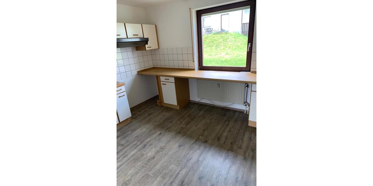 Erdgeschoßwohnung Freihung - 3 Zimmer, 85 m&sup2;, 685&euro; | Angebot:26636152
