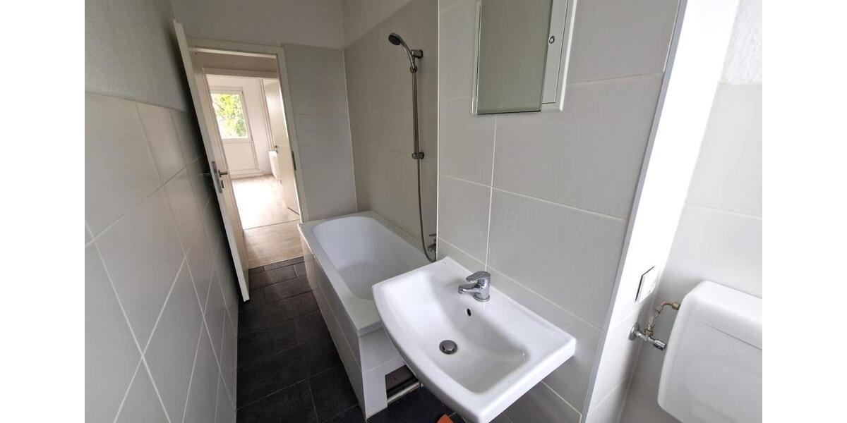 Etagenwohnung Hötensleben - 4 Zimmer, 69 m&sup2;, 275&euro; | Angebot:23038472