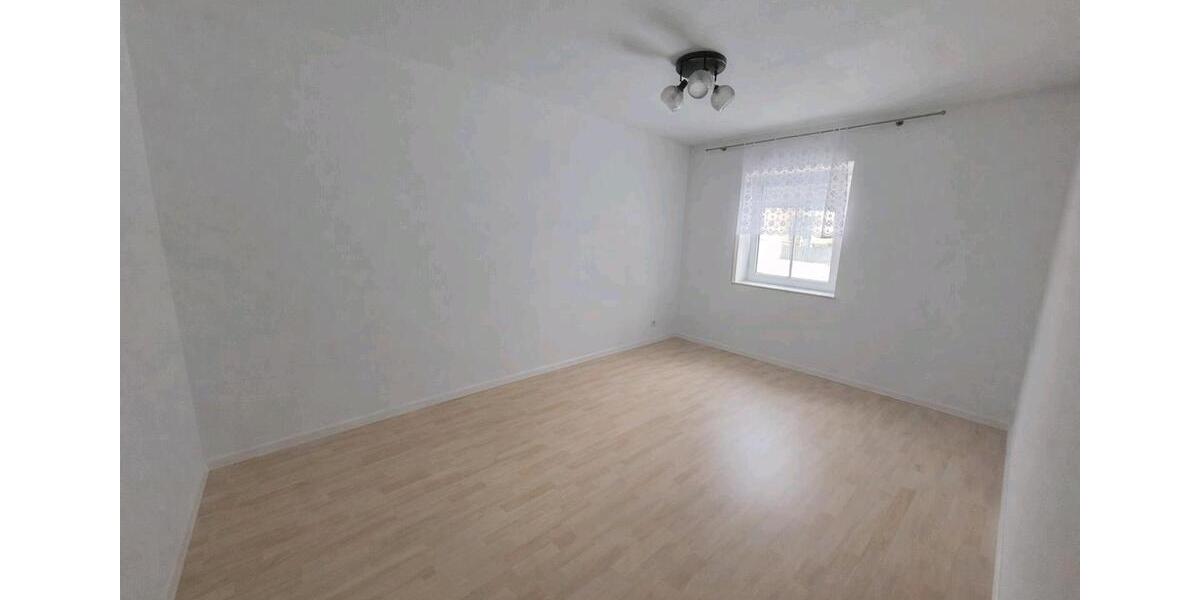 Etagenwohnung Eschenbach in der Oberpfalz - 1 Zimmer, 45 m&sup2;, 390&euro; | Angebot:24770100