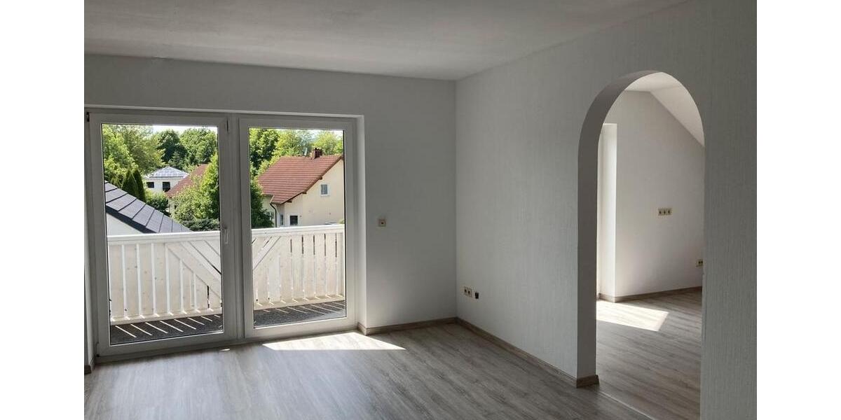 Etagenwohnung Wunsiedel - 4 Zimmer, 100 m&sup2;, 795&euro; | Angebot:23600045