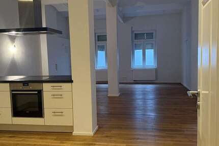 Haus Frankfurt Unterliederbach - 4 Zimmer, 120 m&sup2;, 1.850&euro; | Angebot:26759368