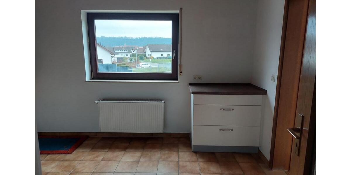 Dachgeschoßwohnung Haßmersheim - 4 Zimmer, 109 m&sup2;, 900&euro; | Angebot:25906945