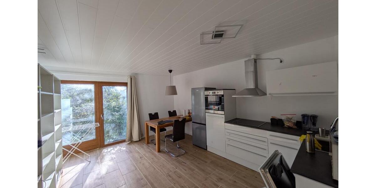 Wohnen auf Zeit Freiburg im Breisgau Brühl - 1 Zimmer, 10 m&sup2;, 555&euro; | Angebot:25208823