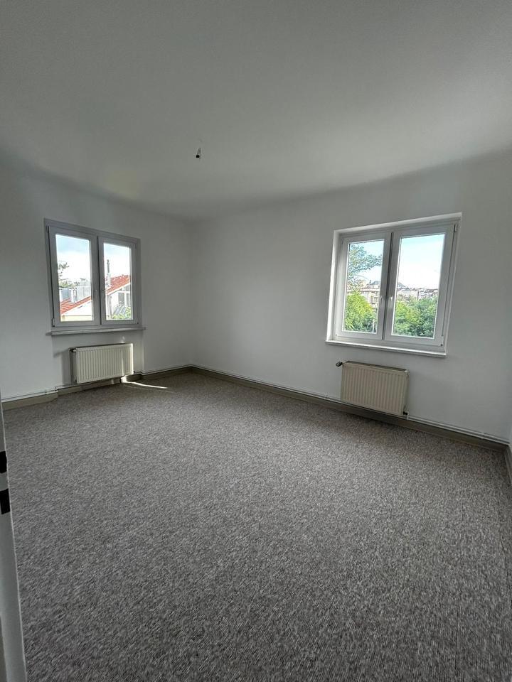Geräumige 5-Raum-Wohnung mit Balkon im Zentrum von Gotha