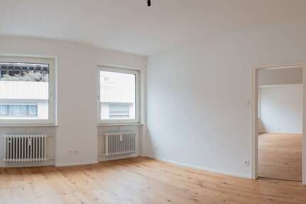 Wohnung zum Mieten in Stuttgart 1.590 € 111 m² 4 zimmer