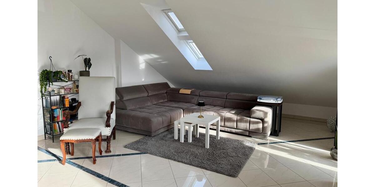 Dachgeschoßwohnung Ingelheim am Rhein - 4 Zimmer, 1.750&euro; | Angebot:23490472