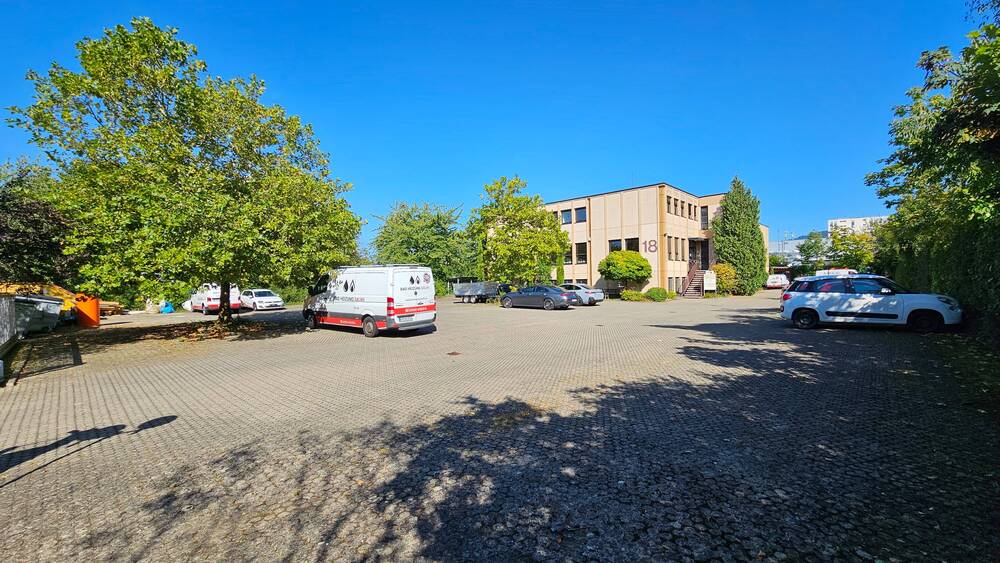 Gewerbeobjekt Freiburg im Breisgau St. Georgen - 1 Zimmer, 736 m&sup2;, 6.350&euro; | Angebot:25746096