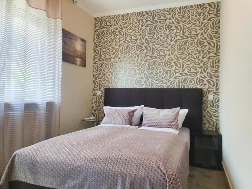 Ein kleines Zimmer mit eigenem WCDU