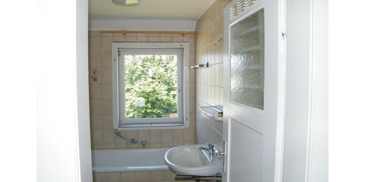 Etagenwohnung Selb - 1 Zimmer, 42 m&sup2;, 325&euro; | Angebot:25539733