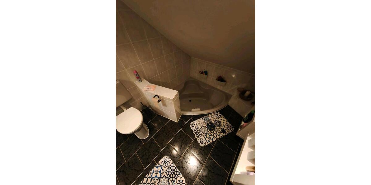 Etagenwohnung Harsum - 4 Zimmer, 160 m&sup2;, 800&euro; | Angebot:25960210