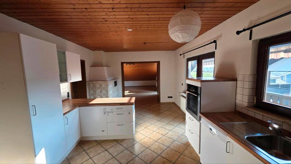 Dachgeschoßwohnung Meckesheim - 4 Zimmer, 134 m&sup2;, 1.500&euro; | Angebot:26007783