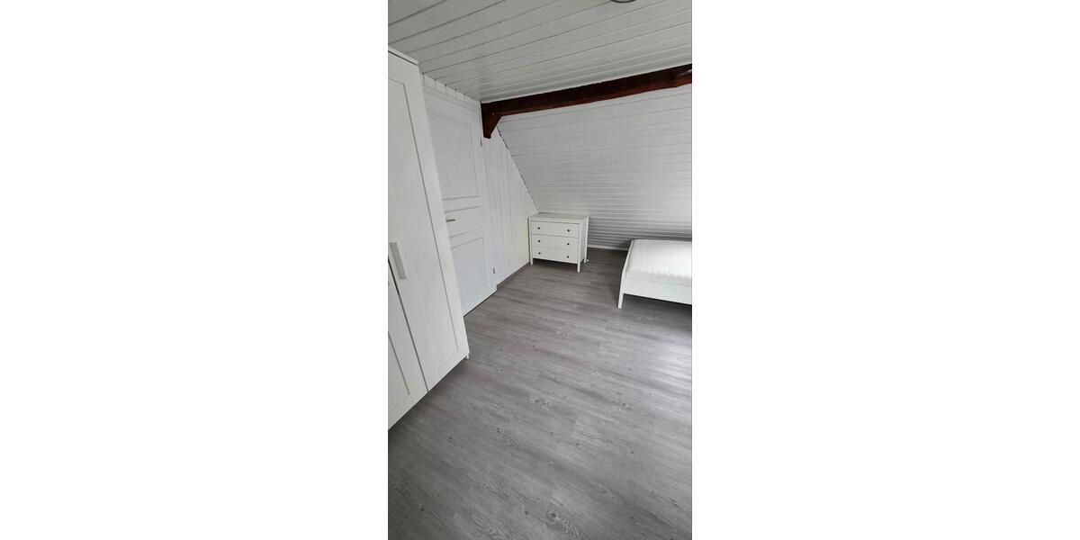 Wohnen auf Zeit Siegen Dillnhütten - 3 Zimmer, 350 m&sup2;, 380&euro; | Angebot:26537230