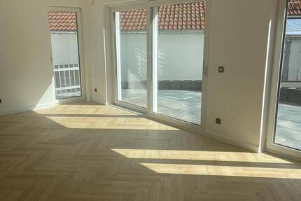 Haus Memmingen - 6 Zimmer, 145 m&sup2;, 1.700&euro; | Angebot:26218230