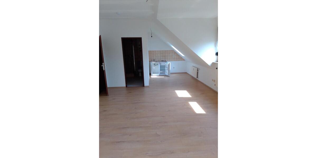 Dachgeschoßwohnung Aschaffenburg Österreicher Kolonie - 1 Zimmer, 41 m&sup2;, 650&euro; | Angebot:26097087