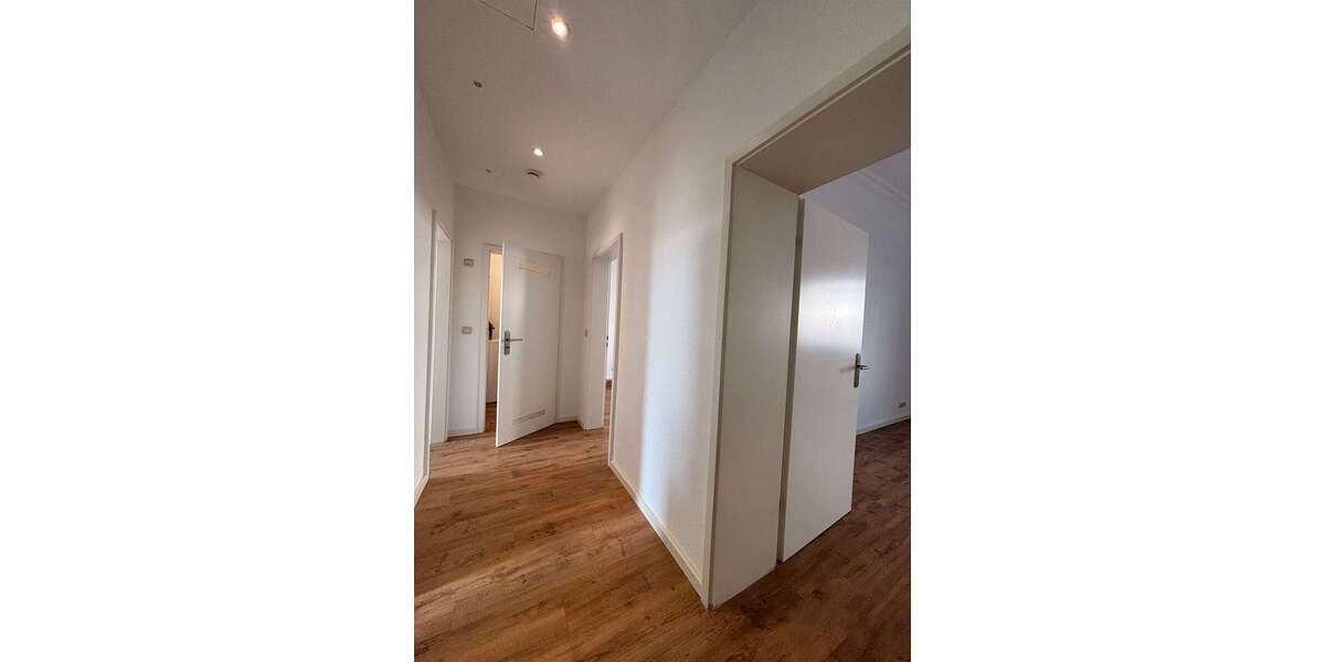 Etagenwohnung Wiesbaden Biebrich - 2 Zimmer, 60 m&sup2;, 685&euro; | Angebot:26128767