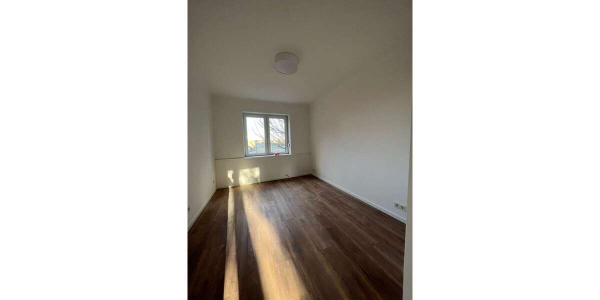 Moderne 4-Zimmer-Wohnung in Ensheim – saniert, hell und ab 01.08. verfügbar - Etagenwohnung Saarbrücken-Halberg Ensheim | Angebot:26986113