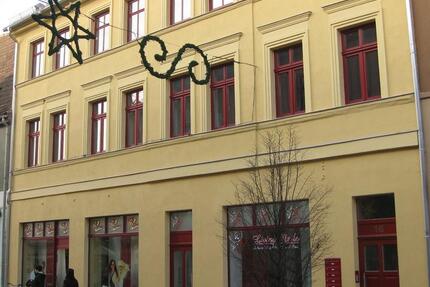 2Raum- DachWohnung Wohnung in der City, teilmöbliert