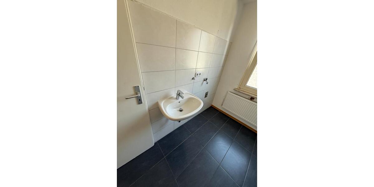 4 Zimmer Wohnung in Stadt Hof ( Studentenberg ) zu vermieten…. 4 zimmer