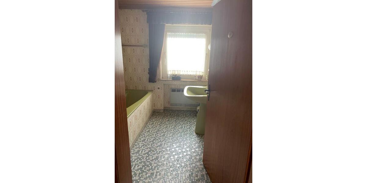 Doppelhaushälfte mit viel Potential ab 01.02.2026 in 52477 zu mieten 4 zimmer