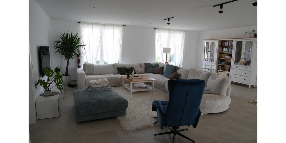 Erdgeschoßwohnung Senden - 5 Zimmer, 235 m&sup2;, 2.500&euro; | Angebot:25944330