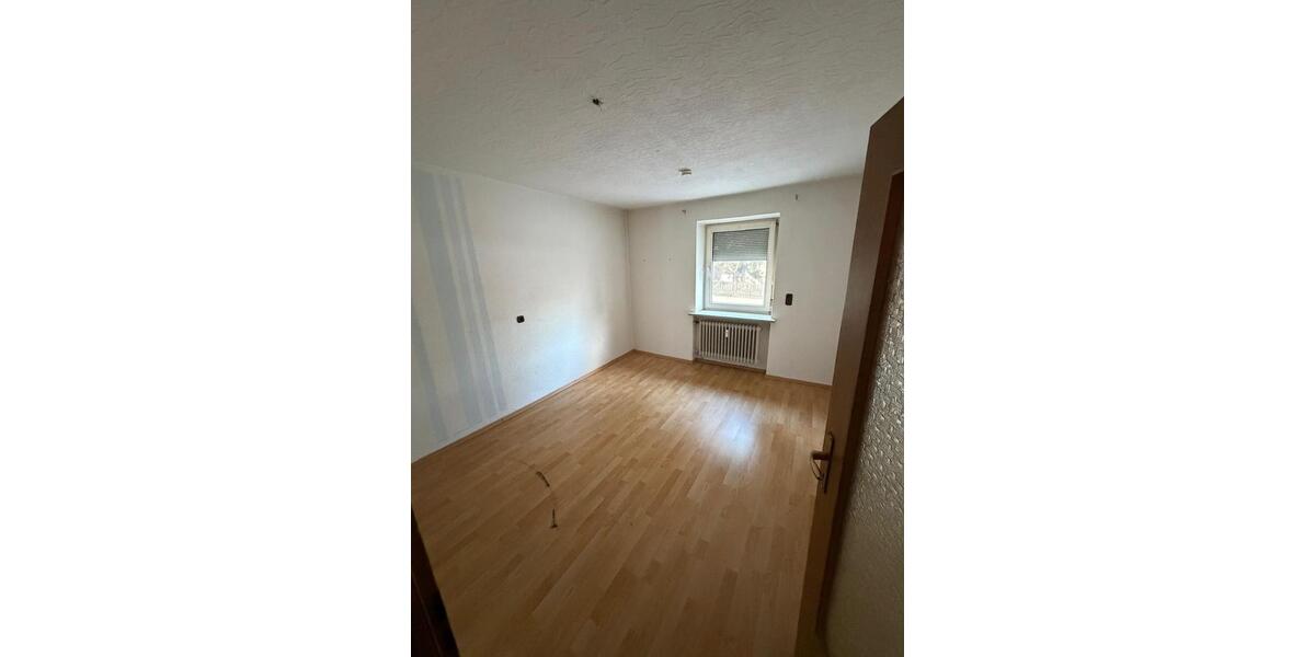 Pfaffenhofen Zentrum! WG Zimmer EBK Garage 1 zimmer