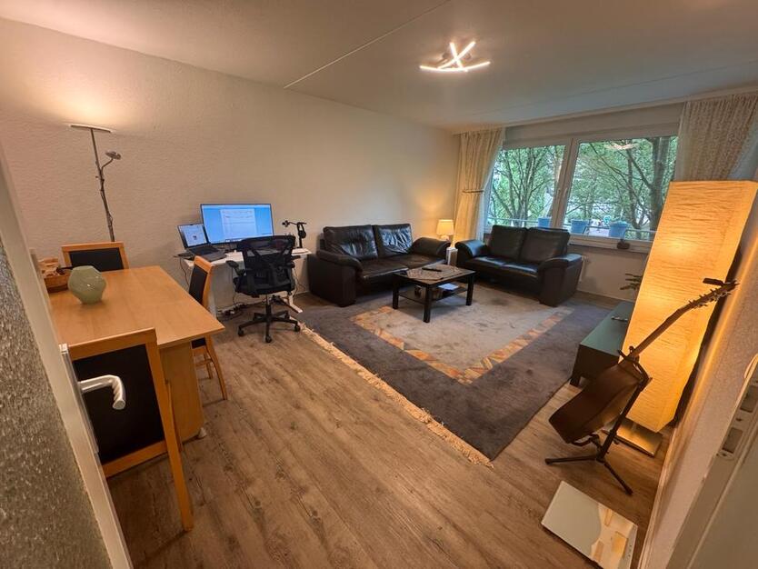 Helle 2-Zimmer-Wohnung mit Balkon und Einbauküche