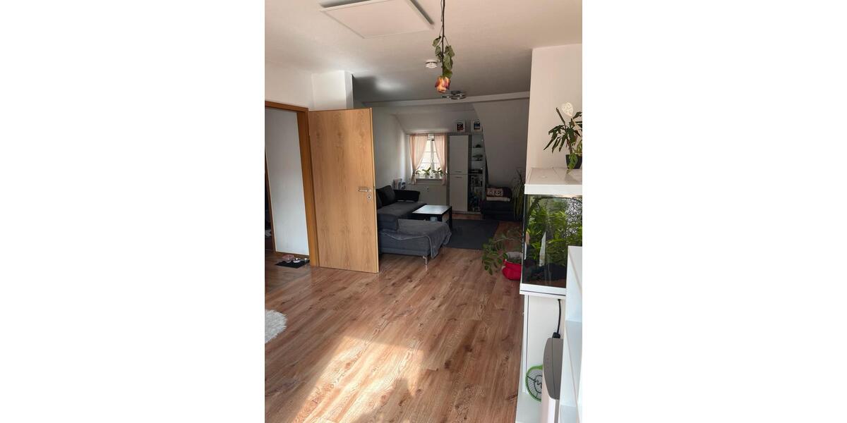 Dachgeschoßwohnung Frankfurt (Oder) - 4 Zimmer, 95 m&sup2;, 1.110&euro; | Angebot:26477855