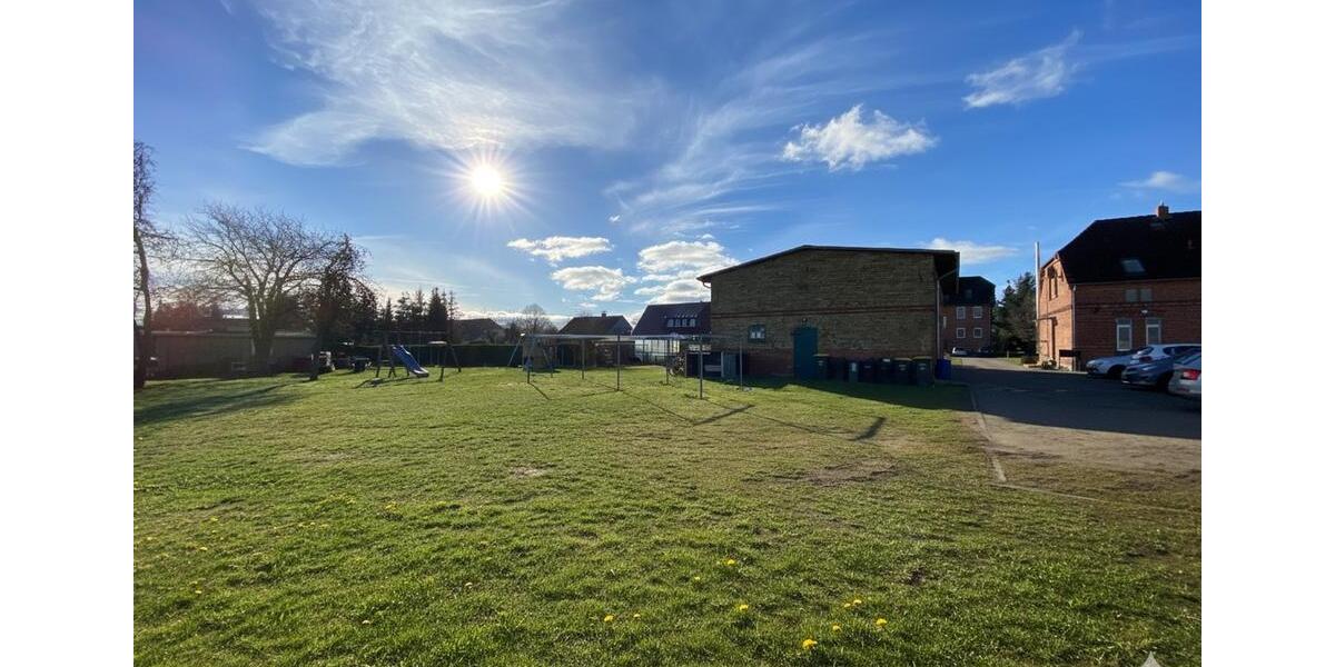 Frisch renovierte Maisonette Wohnung in Plauer Hagen auf großem Grundstück 2 zimmer