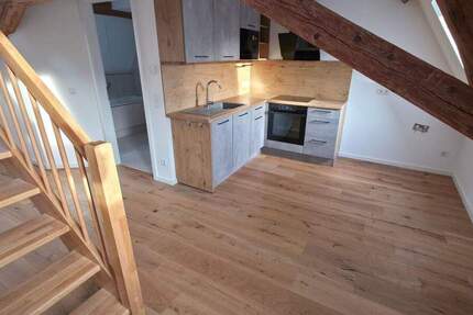 Galerie 2-Raum Wohnung, Einbauküche, Stellplatz 4 zimmer