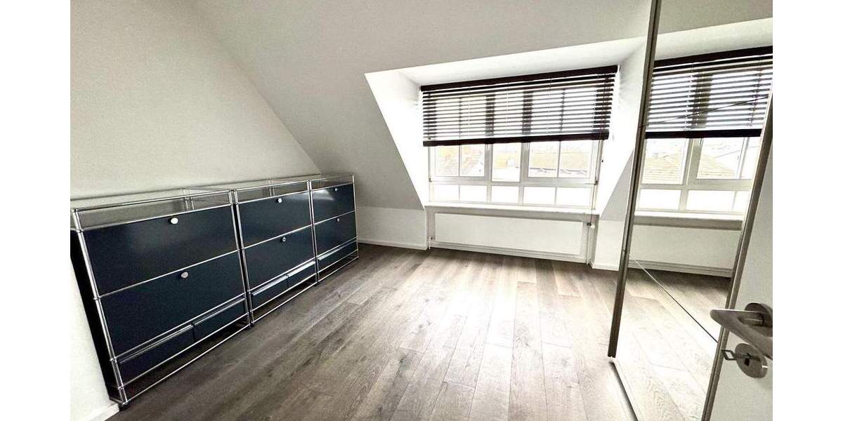 Etagenwohnung Kaiserslautern Innenstadt - 2 Zimmer, 125 m&sup2;, 1.200&euro; | Angebot:25691122