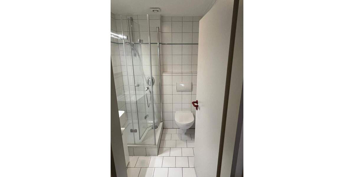 Gemütliche 1-Zimmer-Dachgeschosswohnung in Essenbach 1 zimmer