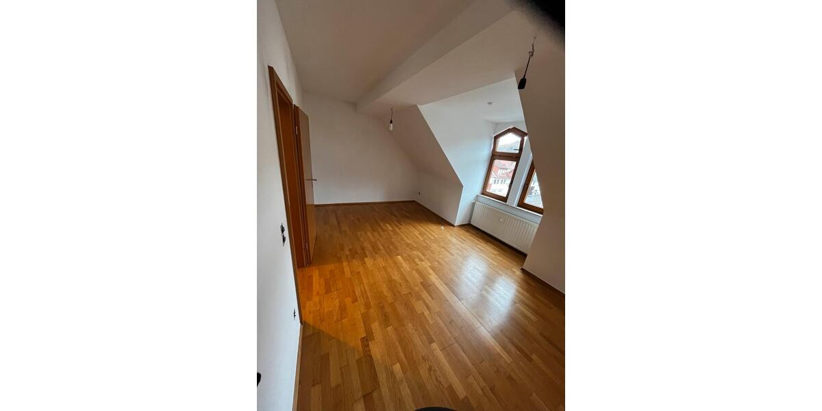 Dachgeschoßwohnung Waldkappel - 3 Zimmer, 83 m&sup2;, 450&euro; | Angebot:25637662