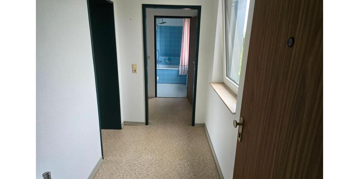 Erdgeschoßwohnung Solingen Wald - 3 Zimmer, 73 m&sup2;, 424&euro; | Angebot:23007837