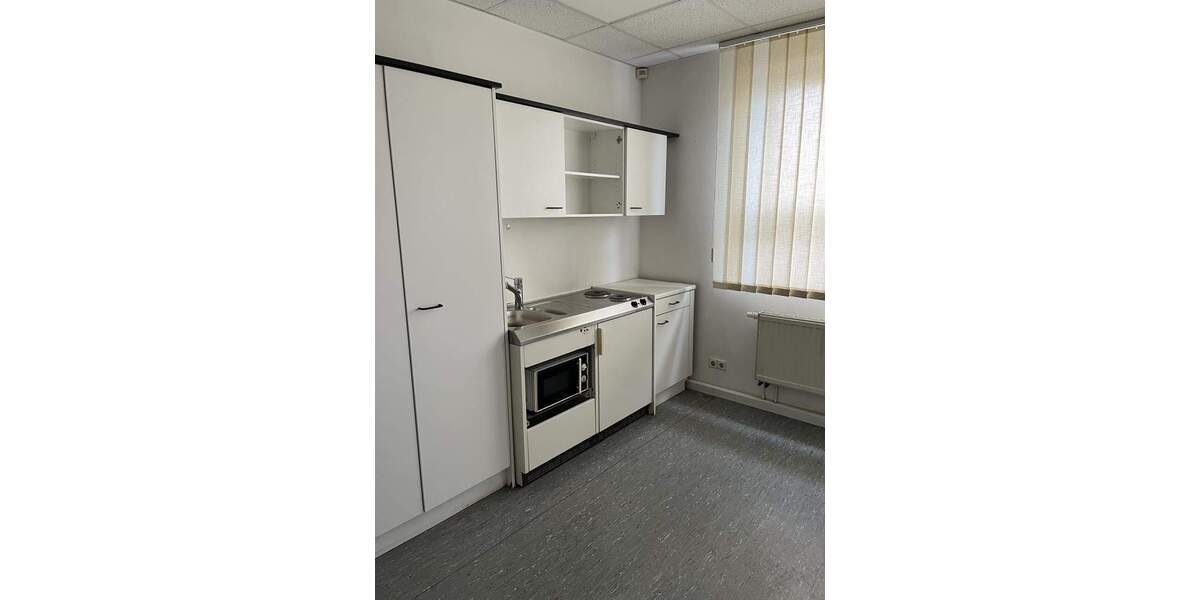Gewerbeobjekt Bischofswerda - 8 Zimmer, 240 m&sup2;, 2.393&euro; | Angebot:25749161