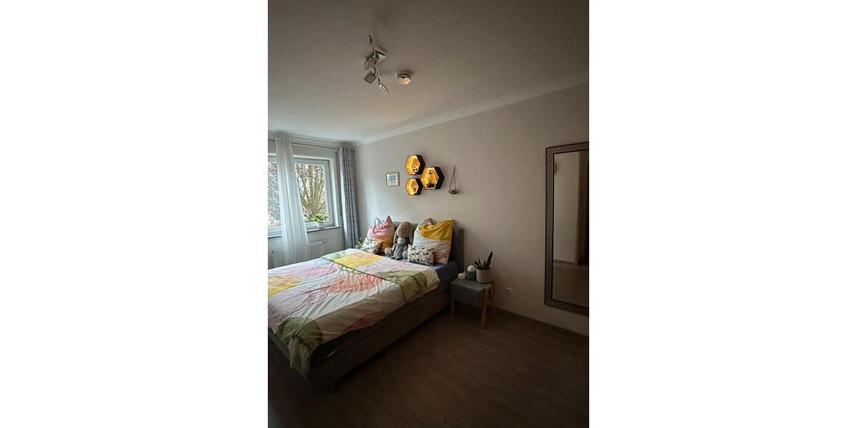 Erdgeschoßwohnung Deggendorf - 4 Zimmer, 80 m&sup2;, 980&euro; | Angebot:26039138