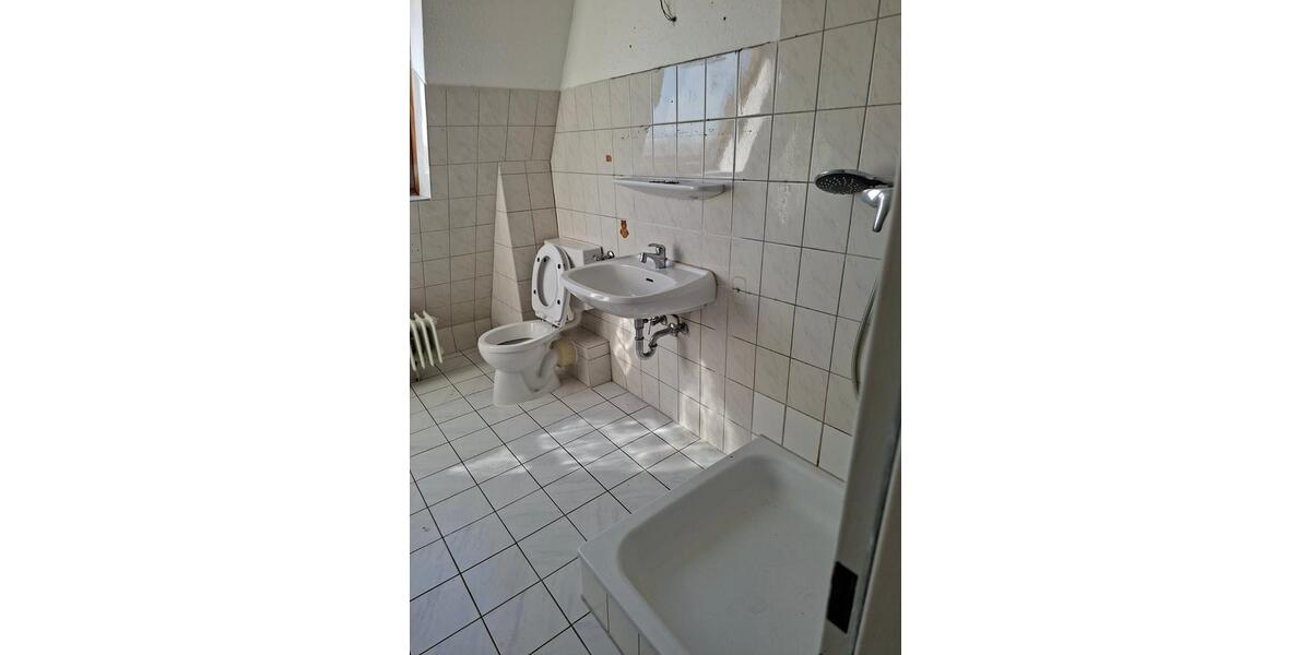 Dachgeschoßwohnung Emden - 4 Zimmer, 68 m&sup2;, 455&euro; | Angebot:25791724