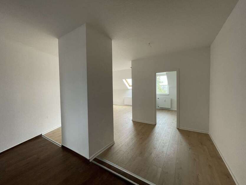 Studis aufgepasst! Modernisierte 2 Raum-Wohnung mit neuem Bad + Fußboden! 2 zimmer