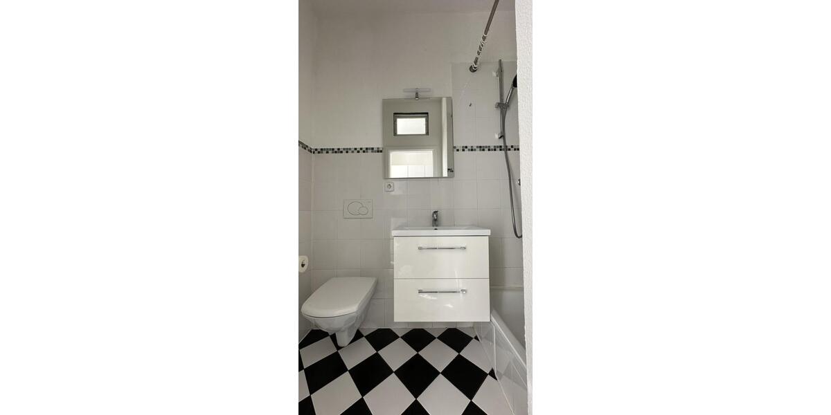 Etagenwohnung Wiesbaden Nordost - 2 Zimmer, 41 m&sup2;, 1.270&euro; | Angebot:25824533