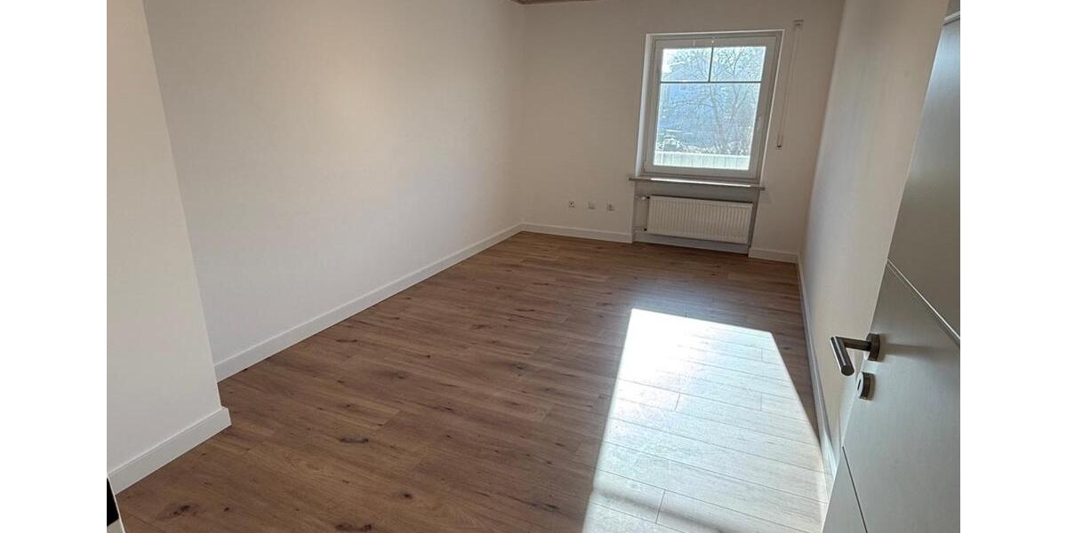 Doppelhaushälfte Tutzing - 5 Zimmer, 141 m&sup2;, 2.190&euro; | Angebot:24660608