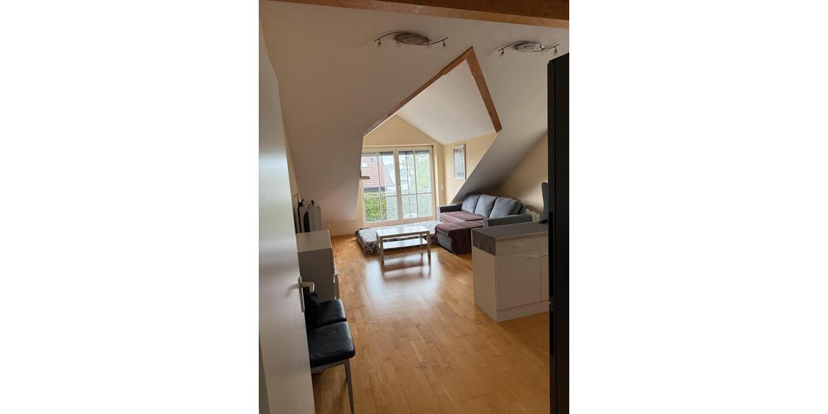 Dachgeschoßwohnung Gilching - 2 Zimmer, 50 m&sup2;, 1.350&euro; | Angebot:26604786