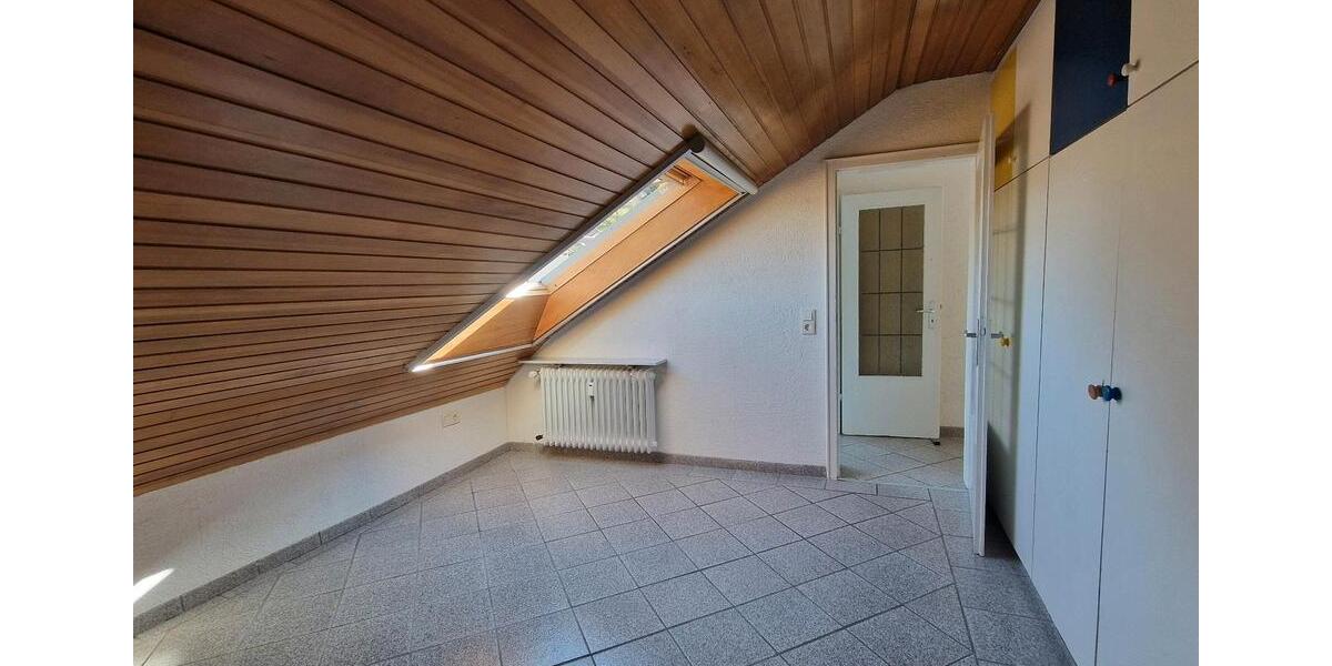 Dachgeschoßwohnung Bad Dürkheim - 2 Zimmer, 61 m&sup2;, 800&euro; | Angebot:25614283