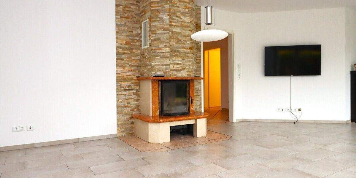 Etagenwohnung Barmstedt - 3 Zimmer, 126 m&sup2;, 1.880&euro; | Angebot:24623320