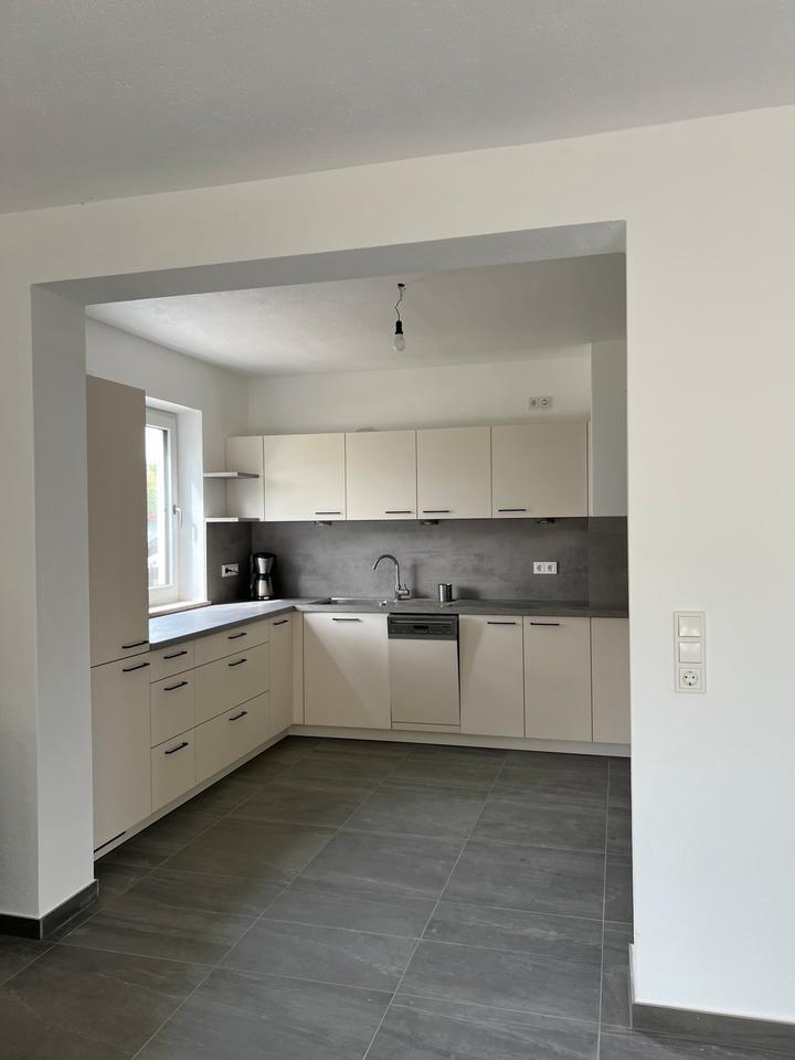 Exklusives Einfamilienhaus - kernsaniert, Garten, Garage & EBK
