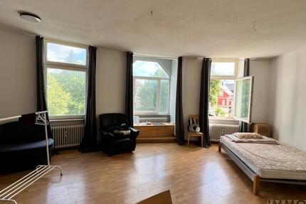 Großes, helles WG-Zimmer in 4er-WG ab sofort verfügbar 1 zimmer