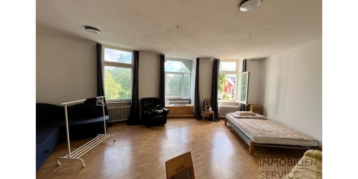 Großes, helles WG-Zimmer in 4er-WG ab sofort verfügbar 1 zimmer