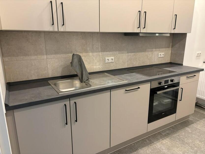 Kernsanierte 2-Raum-Wohnung mit EBK, Dr.-Külz-Straße 23