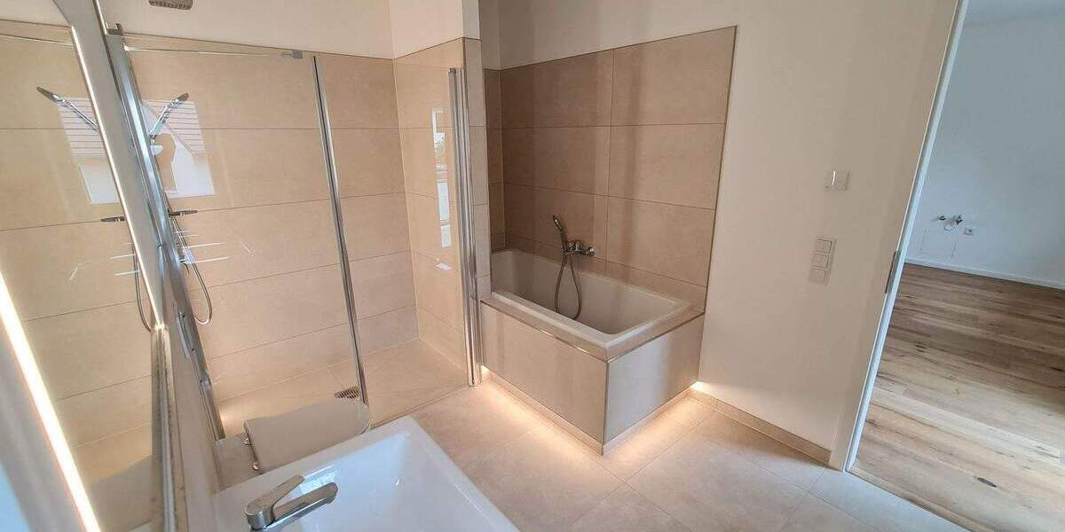 Mehrfamilienhaus, Wohnhaus Jena Zwätzen - 6 Zimmer, 1.830&euro; | Angebot:24872597