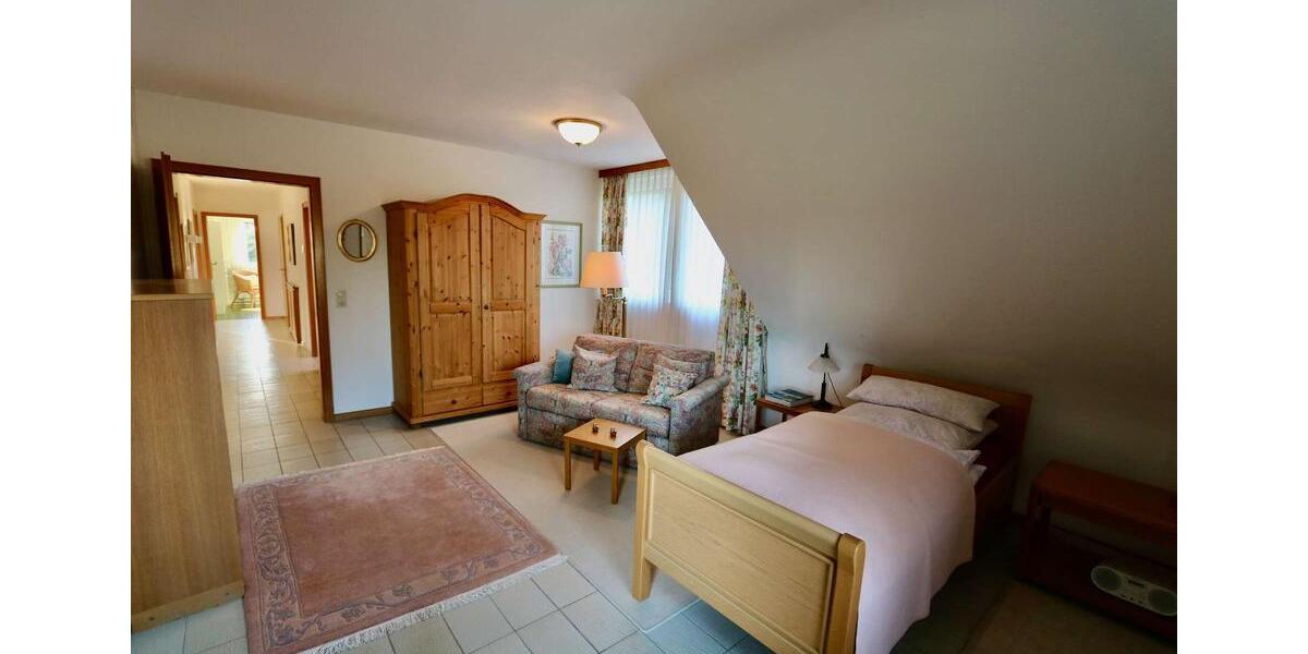 Etagenwohnung Overath - 3 Zimmer, 100 m&sup2;, 1.000&euro; | Angebot:24992525