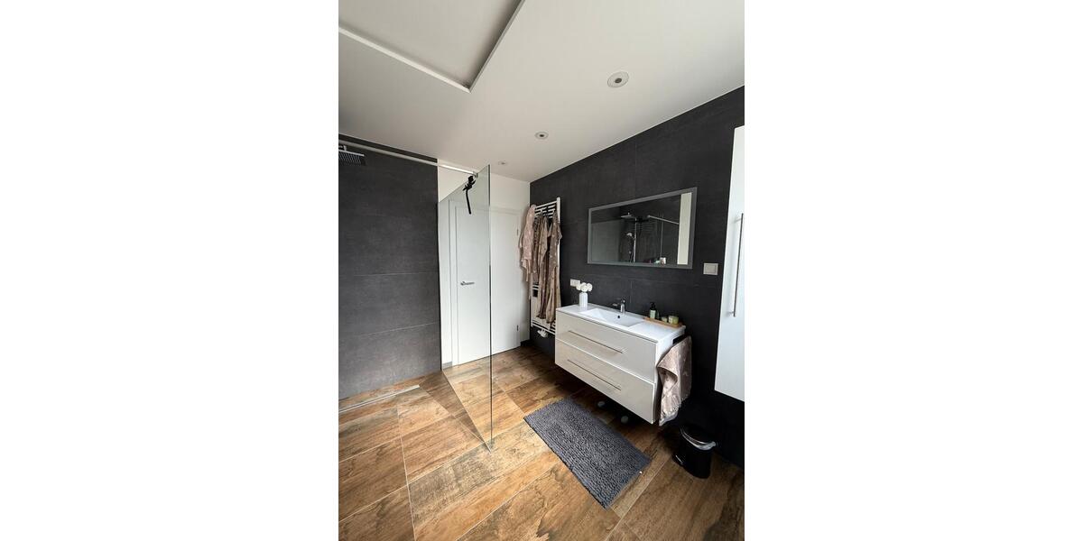 Etagenwohnung Baunatal - 2 Zimmer, 76 m&sup2;, 1.000&euro; | Angebot:25975090